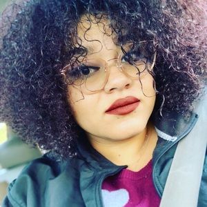 Meet your Posher, Kasey